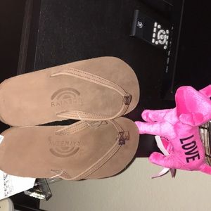 New with tags rainbow sandals medium